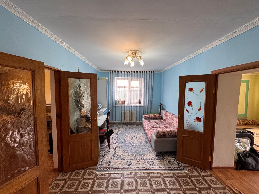 Продаётся дом с большим участкам (7 соток) на 2 рабочий