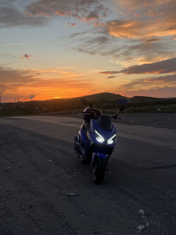Скутер макси moped