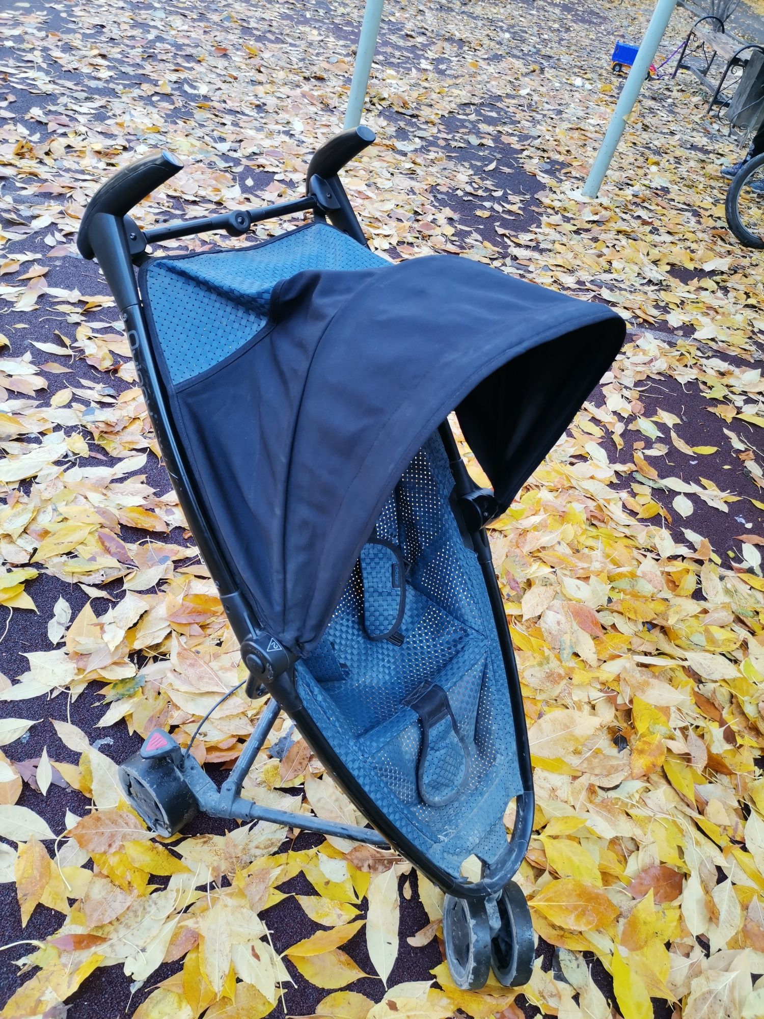 Продам коляску лёгкую Quinny Zapp (Голландия)