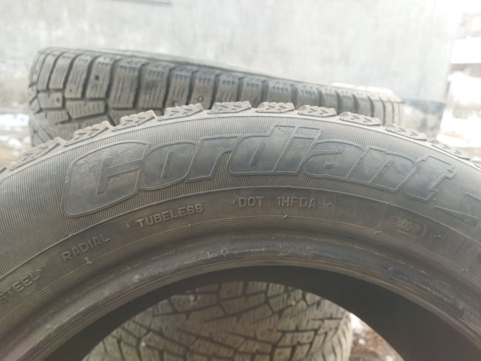 Продам зимние шины