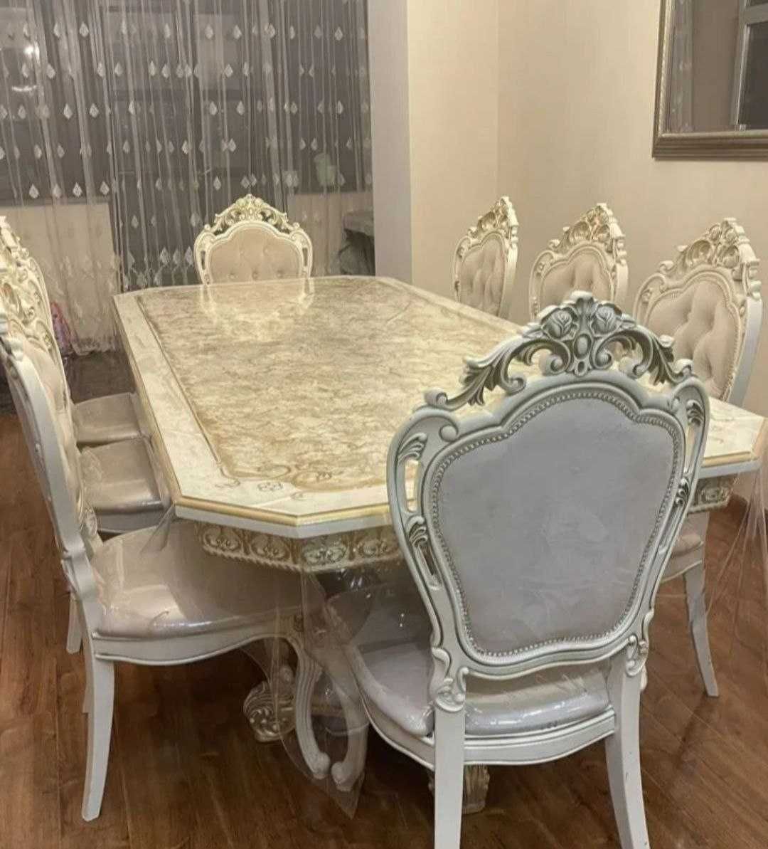 Продам стол вместе с стульями..д