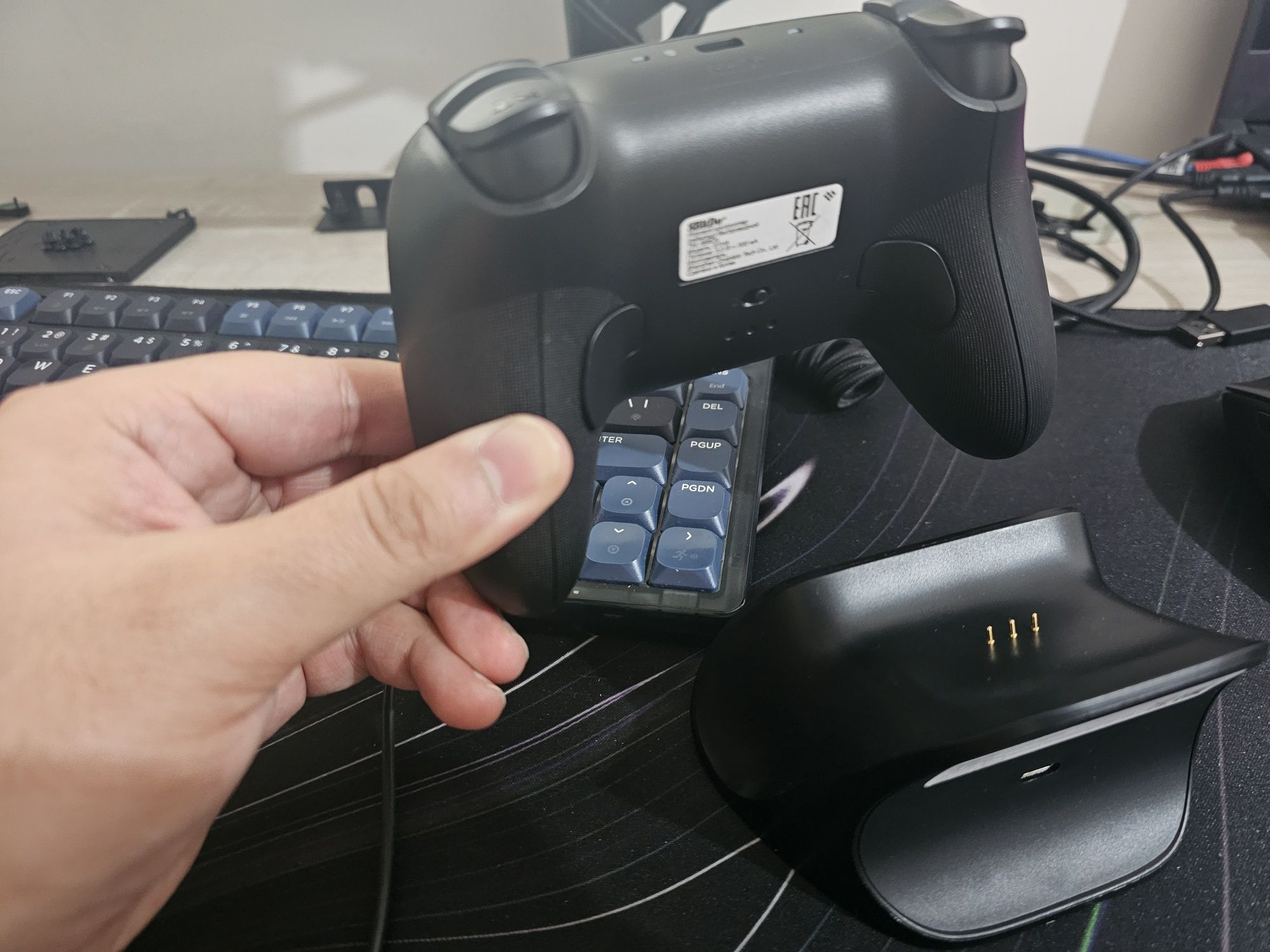 Игровой контроллер 8Bit Do Ultimate 2.4G черный