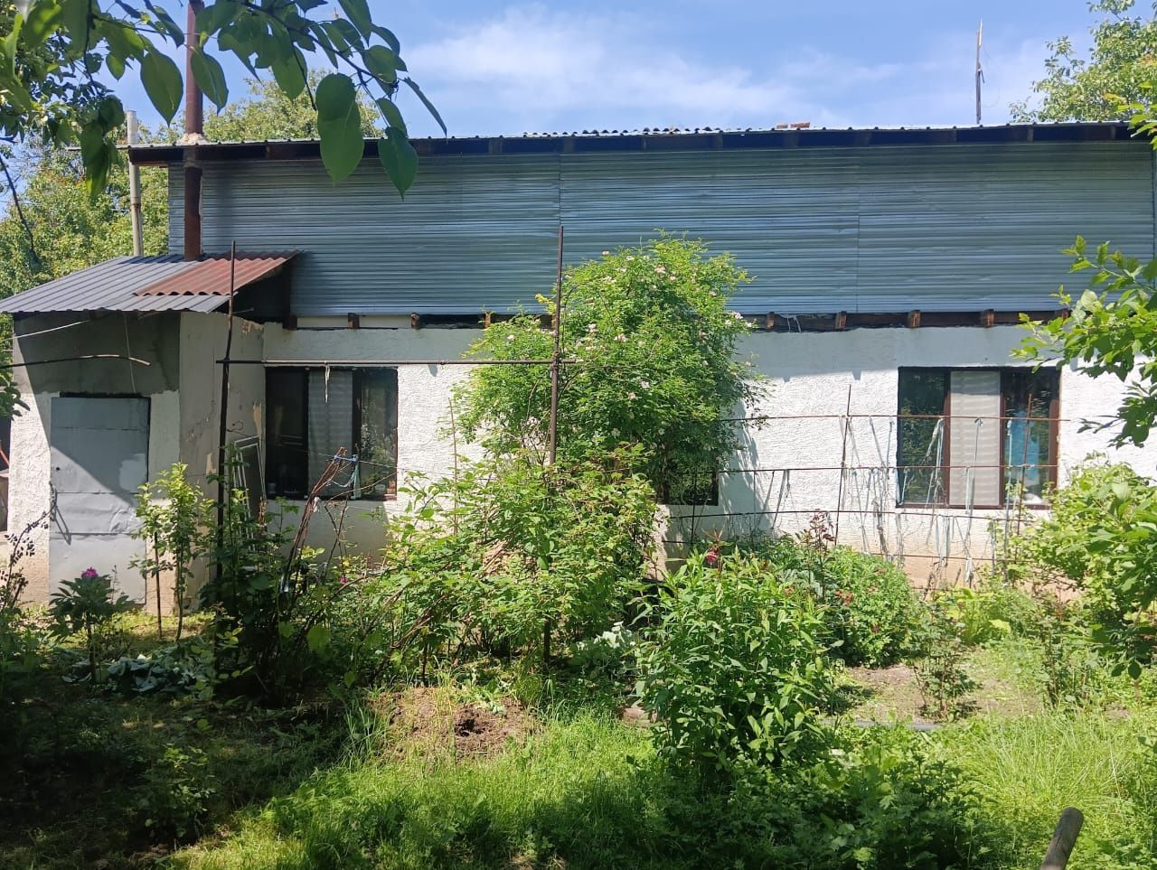Продаётся дача .