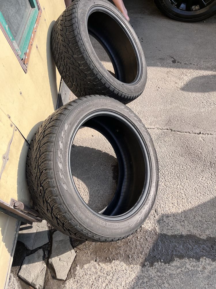 Резина зимняя Nokian 255 45 R19 комлект