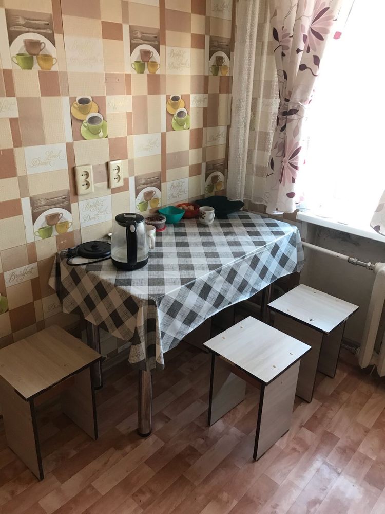 Продам 2-х комнатную квартиру в центре города.