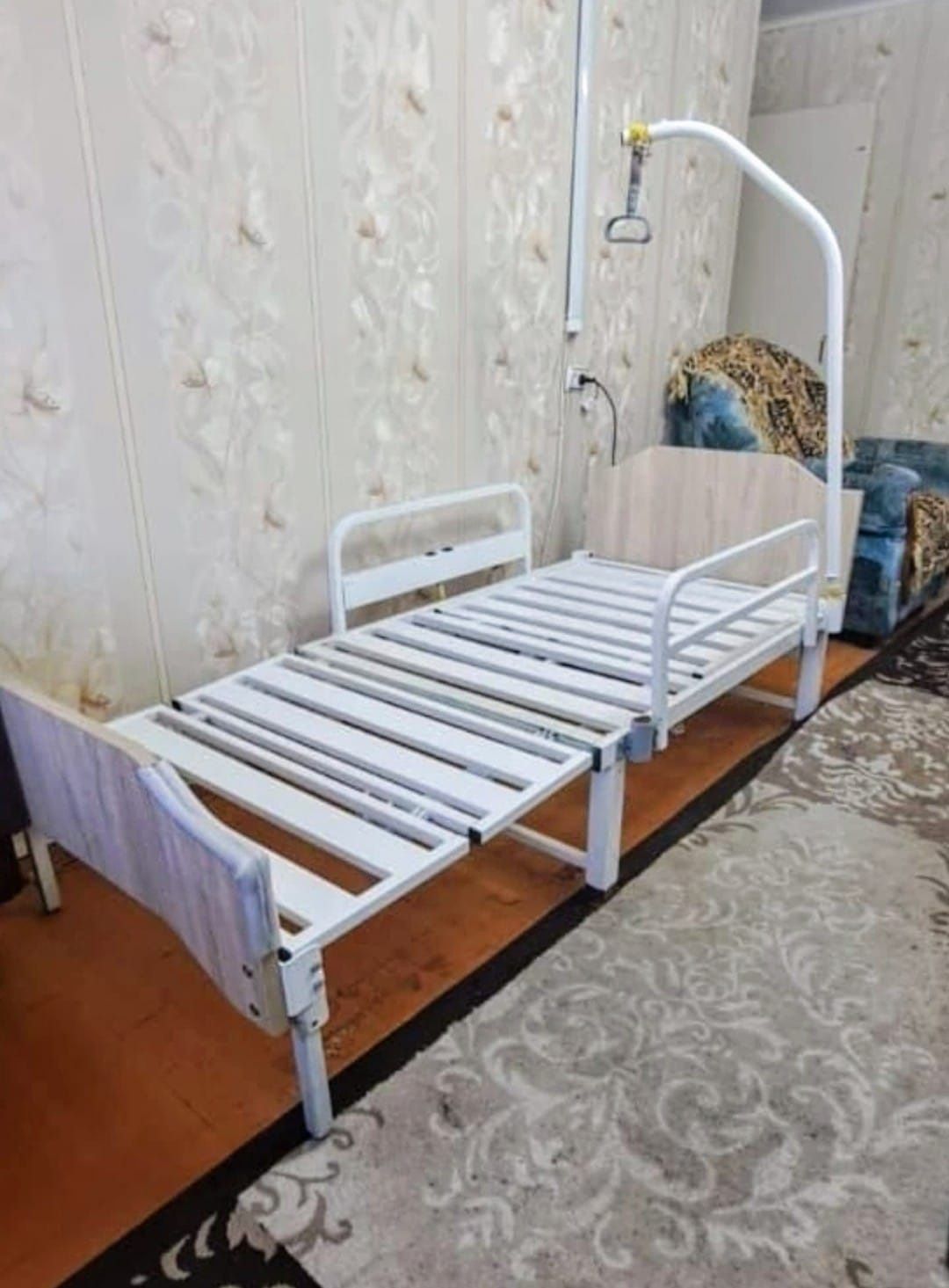 Продам Медицинская кровать , инвалидная коляска
