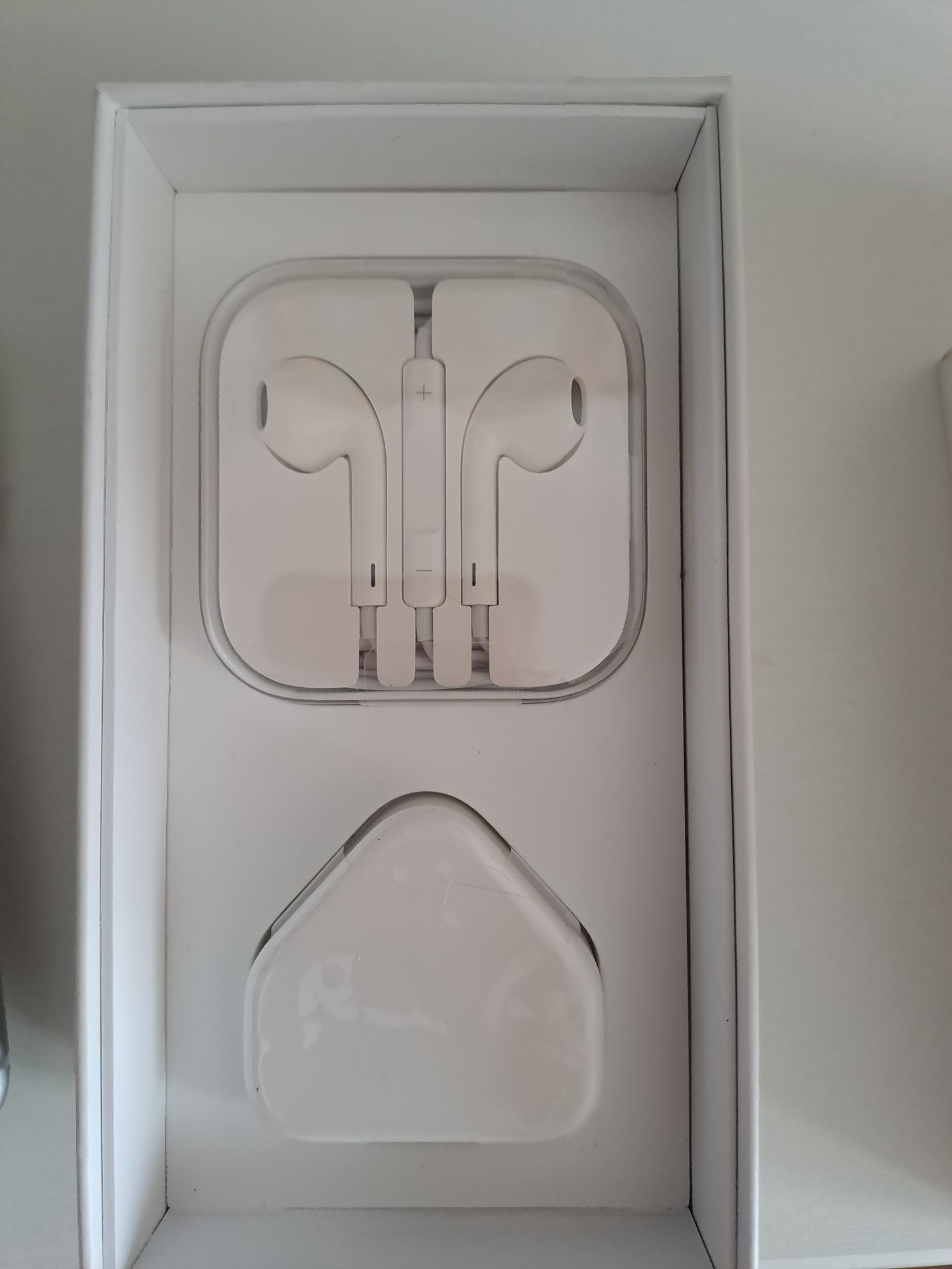 Продам IPhone 6s