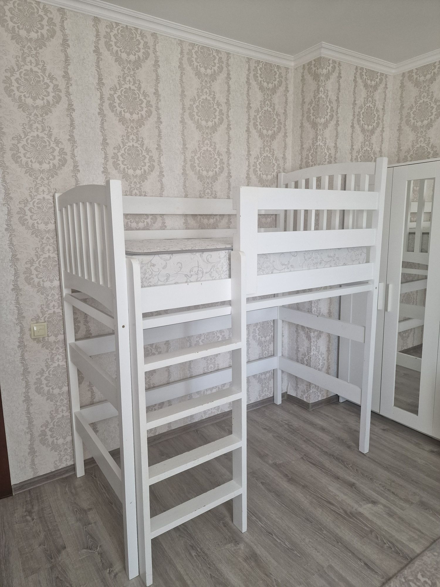 Детская кровать с матрасом 165см