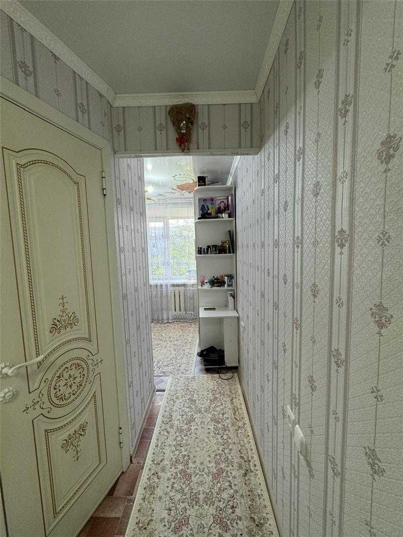 S  Продам 5-ти ком по Мира 3/5 этаж, не угловая