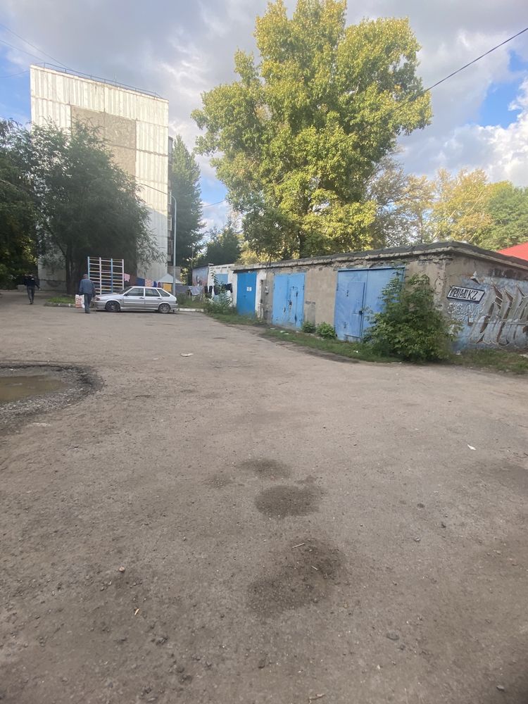 Продам капитальный гараж в центре города
