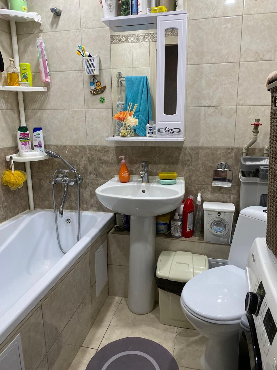 Продам 3 х комн квар. 4-28, 3 этаж.
