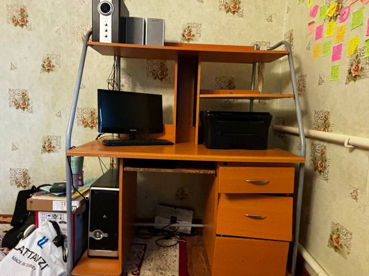 Компютер шкафы мен бірге беремын