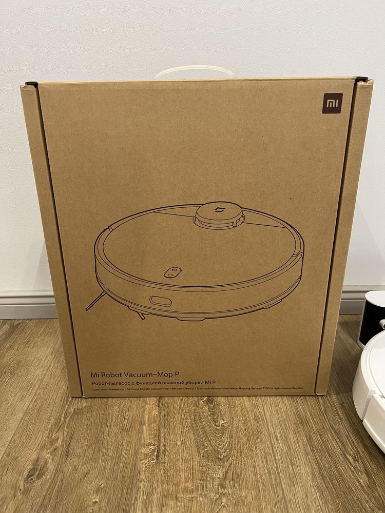 Продам робот пылесос Xiaomi Mi Robot Vacuum-Mop P