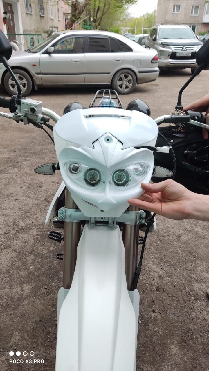 Продам фару на рэсер