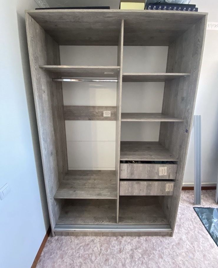 Продам шкаф в хооршем состояний