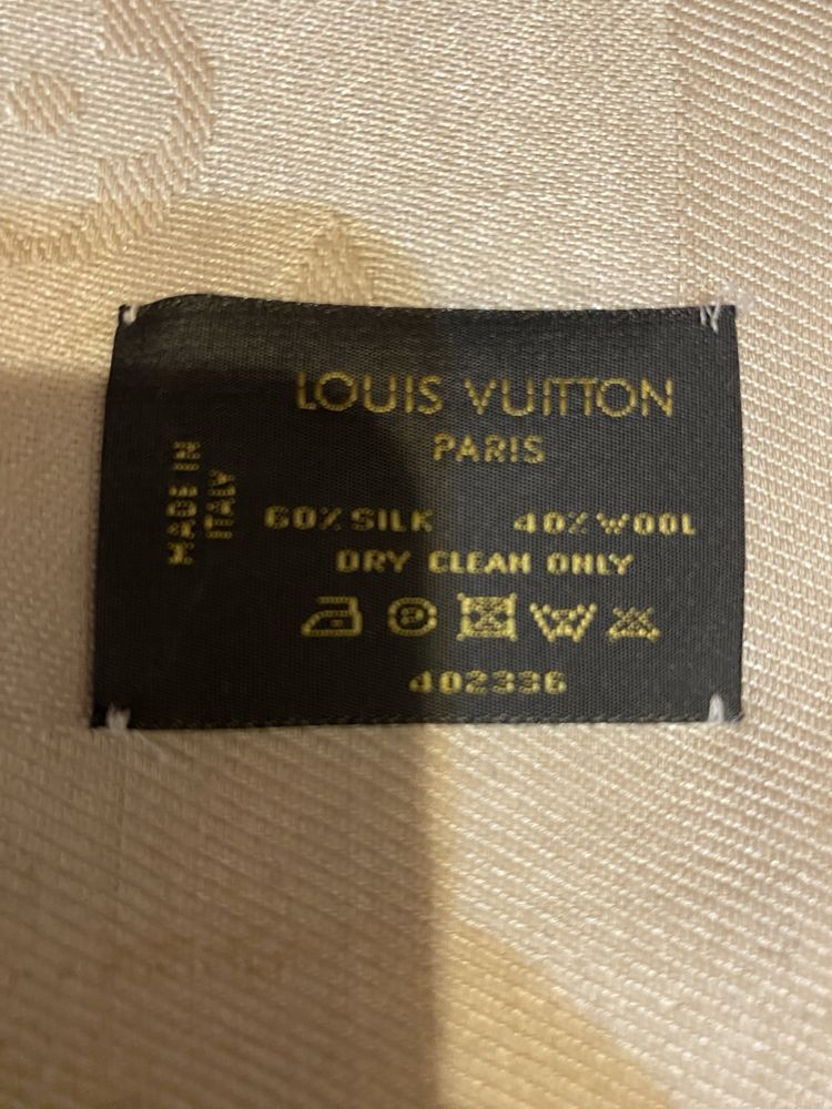Louis Vuitton Monogram шаль шелковая