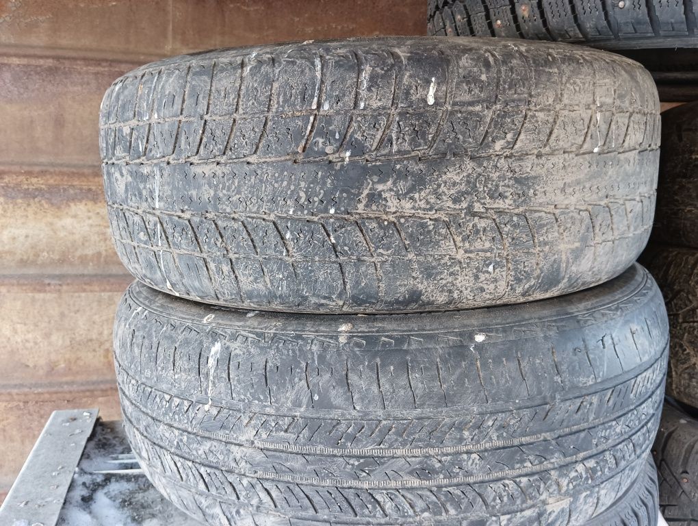 Продам резину на 16 за всё десятку.