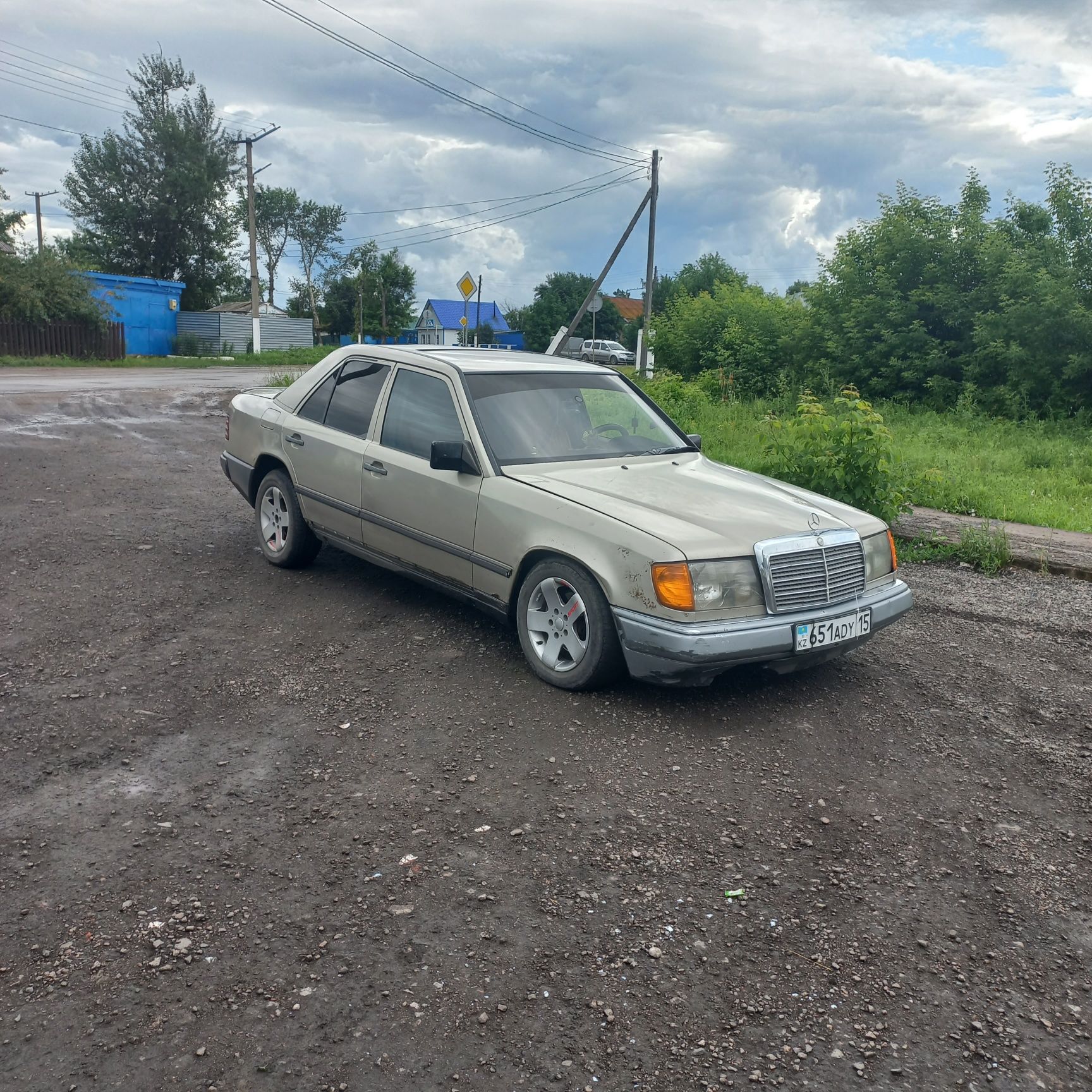 Продам мерседес 124 ешка