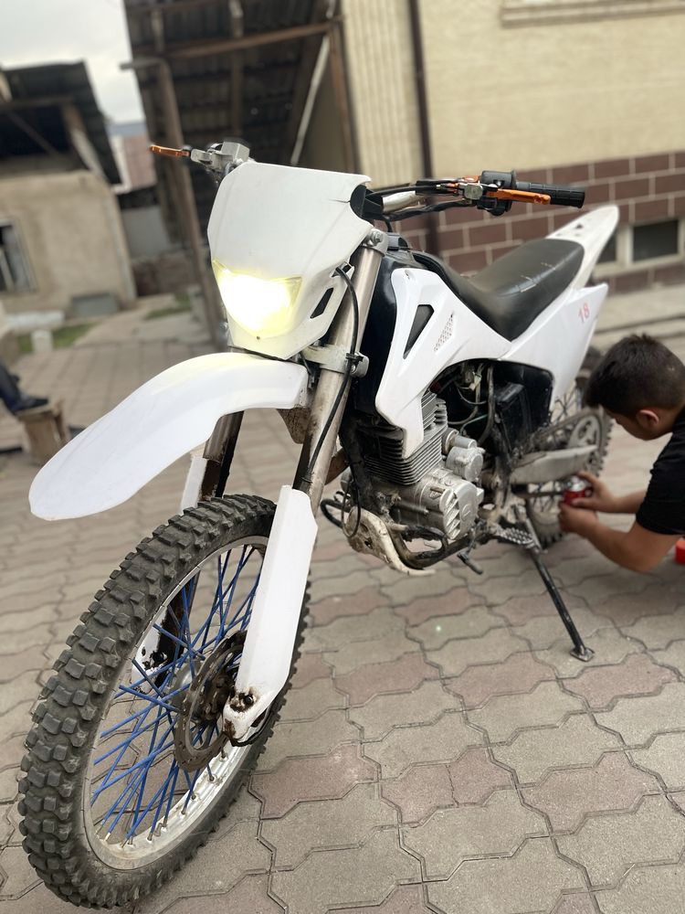 Продам Эндуро 350