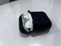 Наушники айфон. AirPods 1 поколения