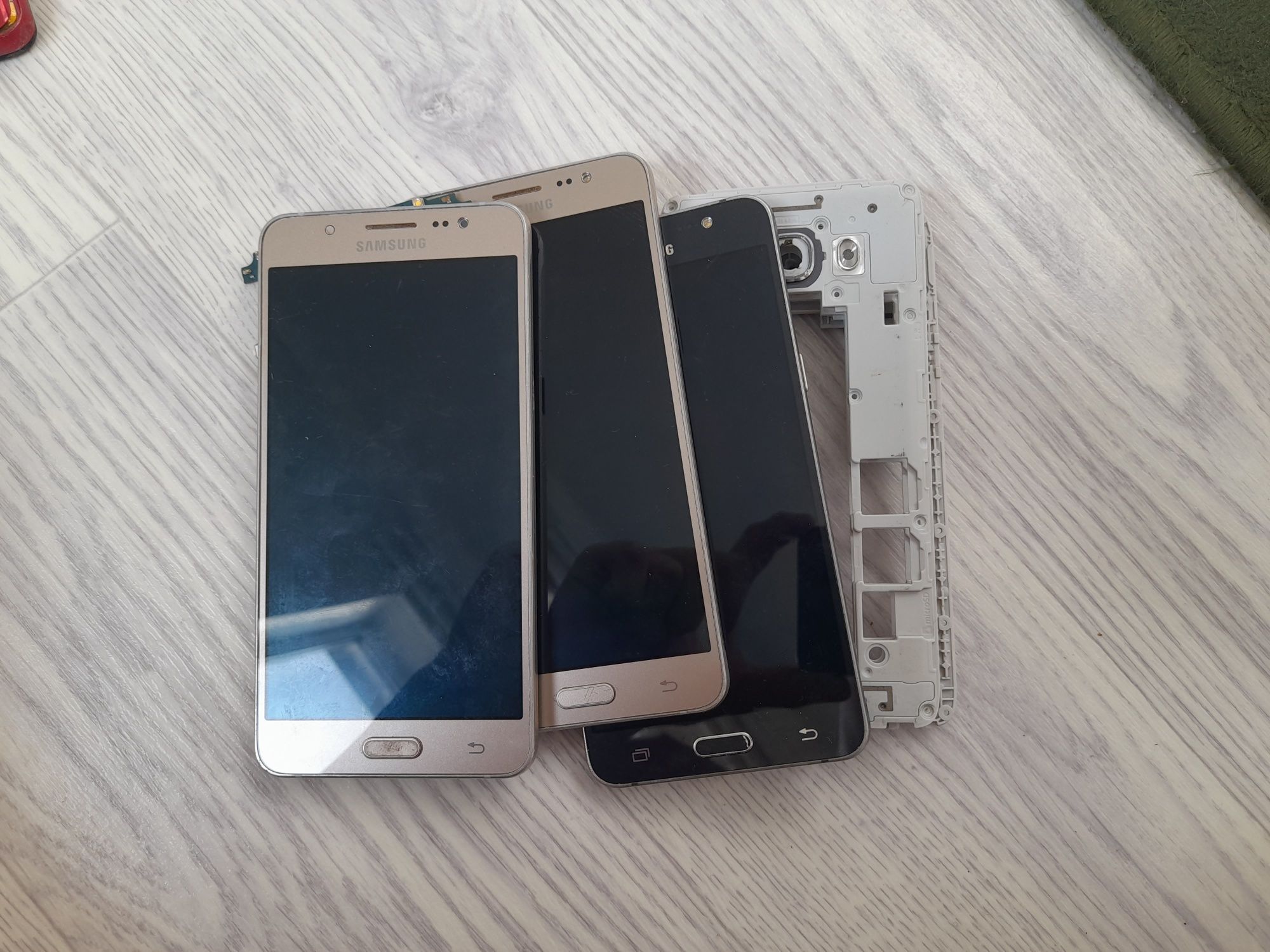 Samsung j5 на запчасти