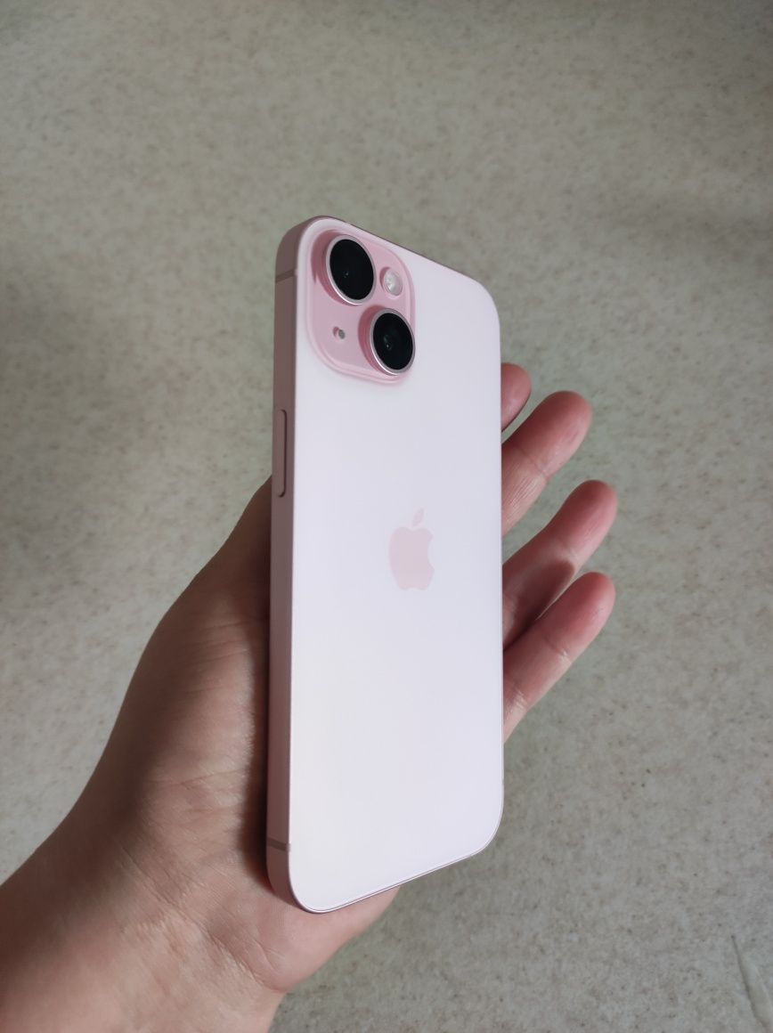 iPhone 15 / 256 GB / Отличное состояние