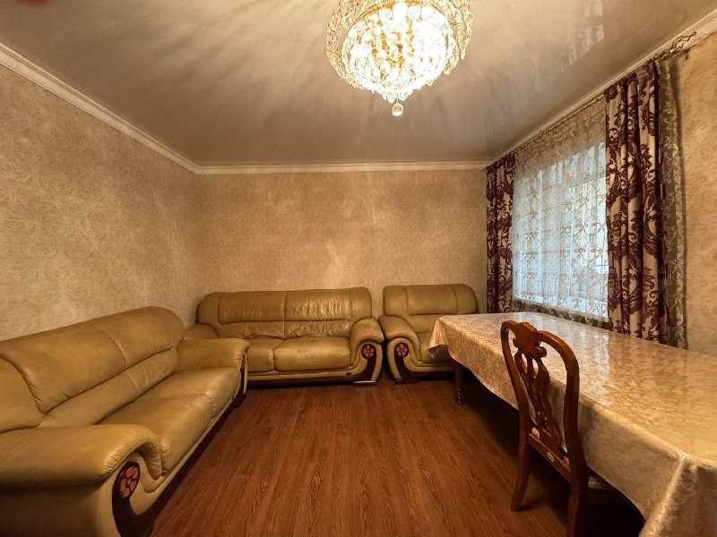 Продаю 2-комн. по ул.Уалиханова 9/1, золотой квадрат.