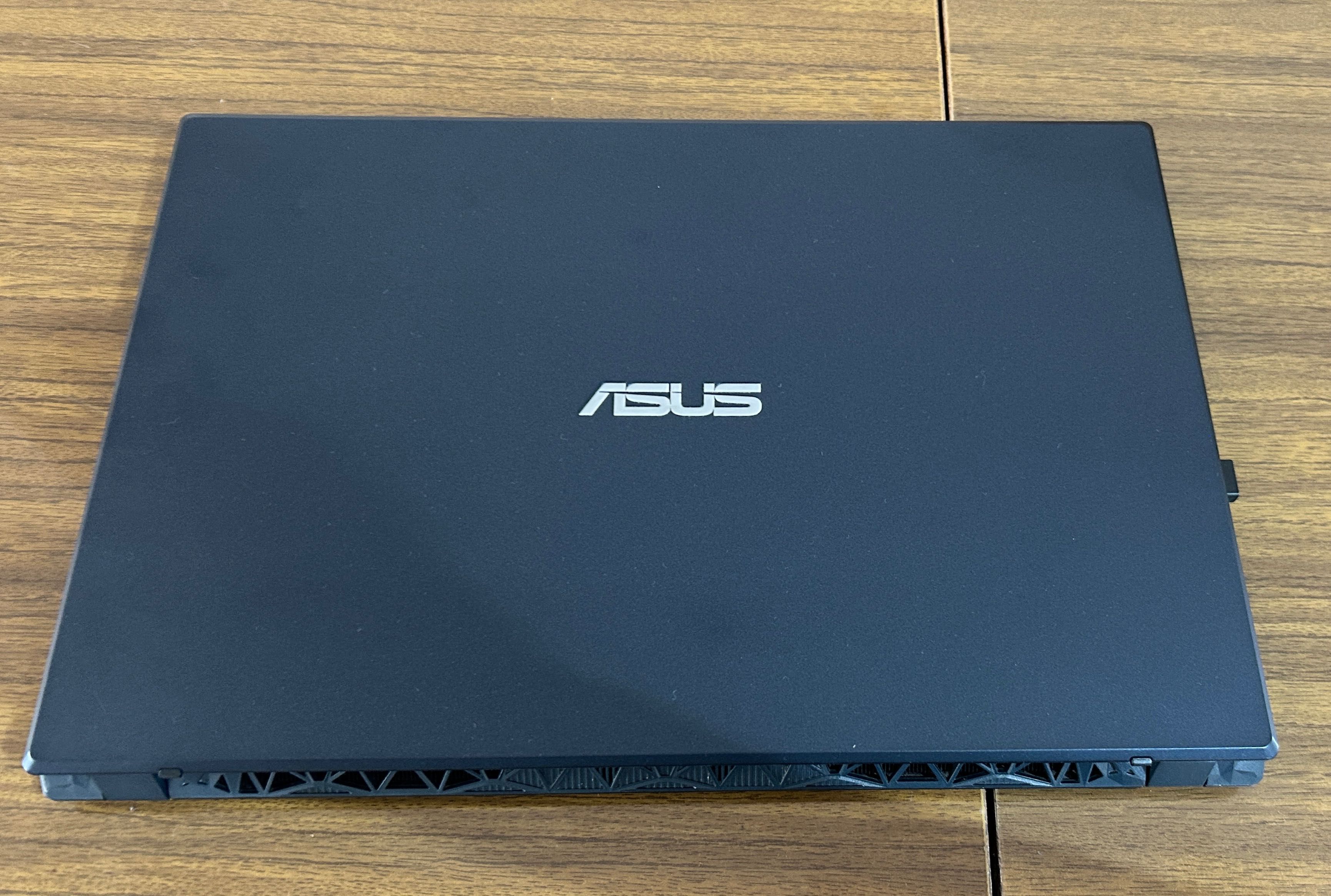 Продам ноутбук ASUS F571GD