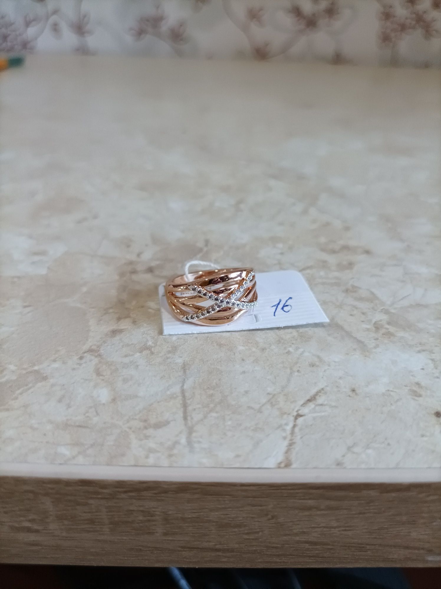 Серьги, кольца от 1600 и выше