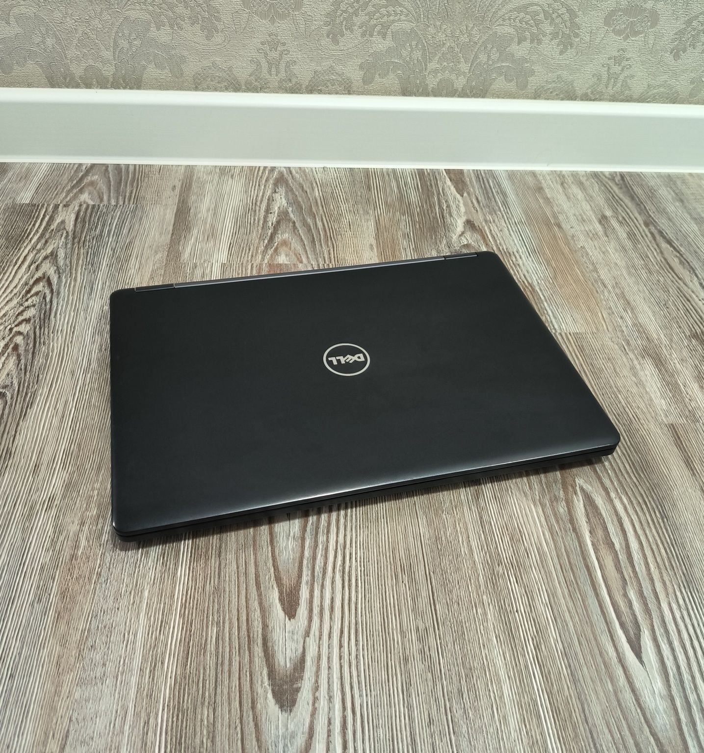 Недорого новый ультрабук DELL\"Core i5-7300"/с диском SSD\8gb оЗу/Trak