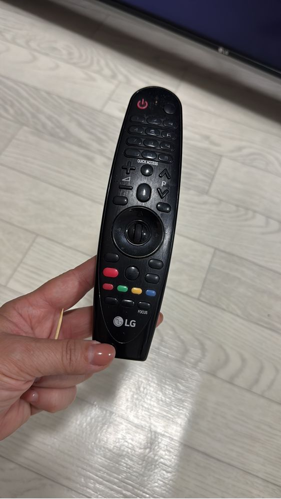 Продам телефизор LG 49 диагональ (оригинал)