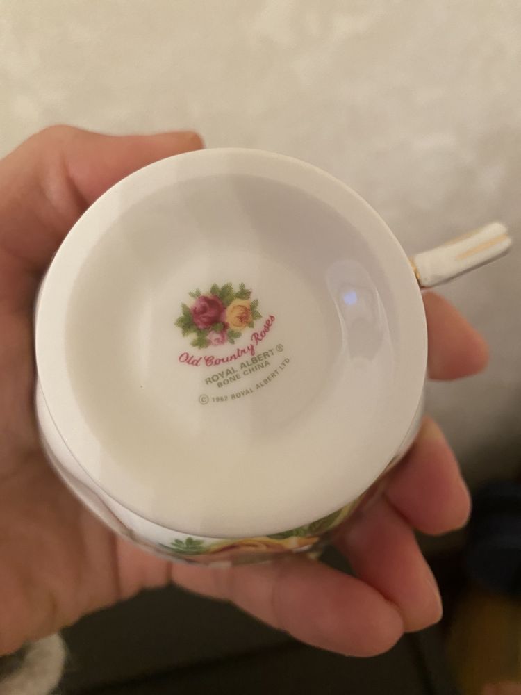 Новый коллекционный набор кофейных пар Royal Albert (Англия)