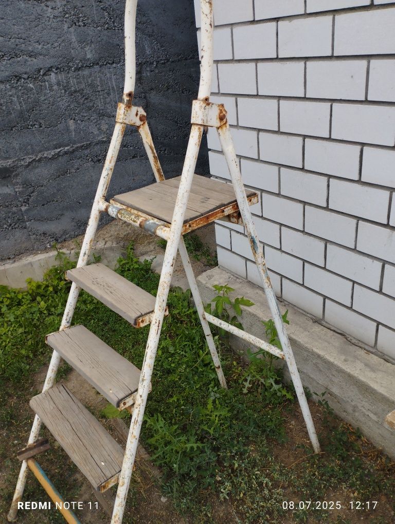 Продам стремянку