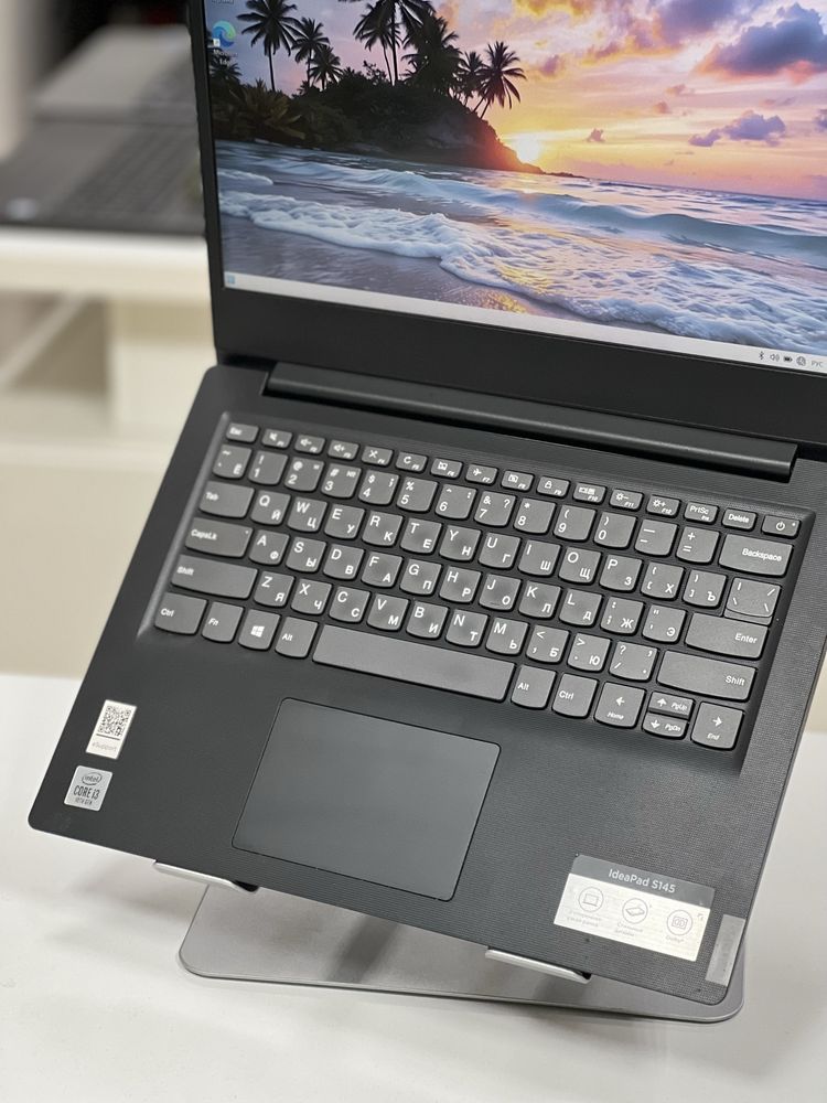 Lenovo IdeaPad | Intel Core i3-1005G1 | ОЗУ 8Gb | SSD 256Gb