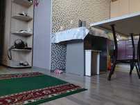 Продам ! Стол с табуретками , стол 120×70 , 4 табуретки как на фото.