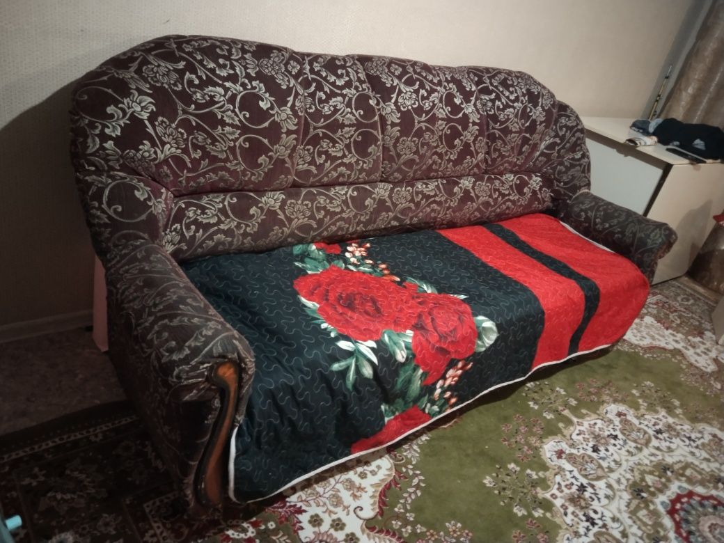 Диван сатылады жаман емес көріңіз