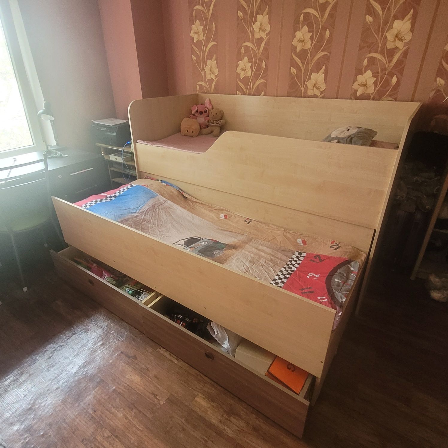 Двухярусная раздвижная кровать