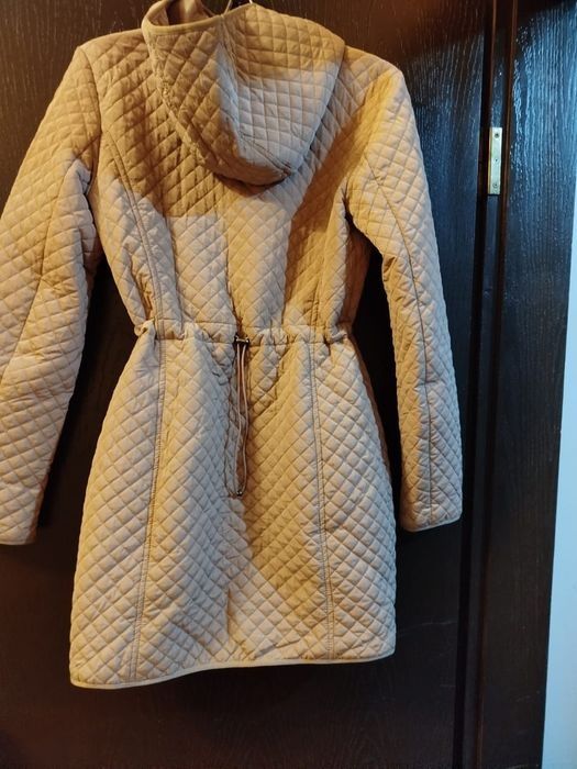 Продам куртку женскую