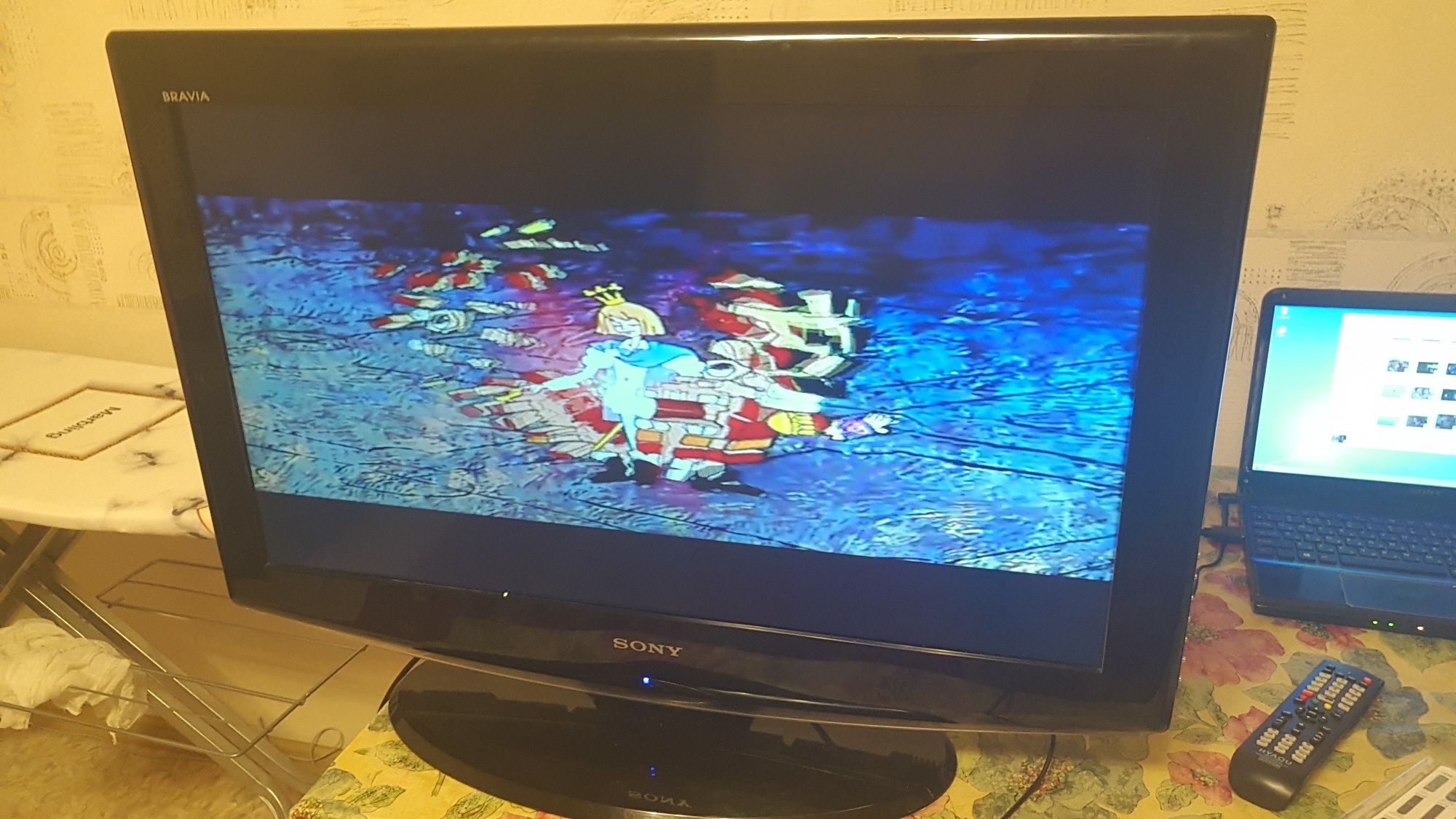 Жидкокристаллический телевизор Sony 32"(81cm)