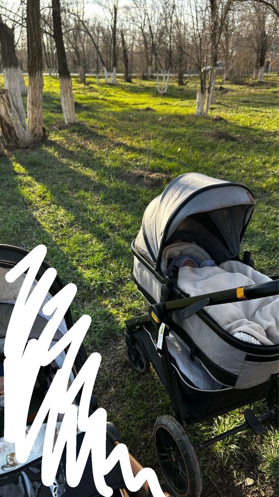 Продам коляску Ining baby в отличном состояний