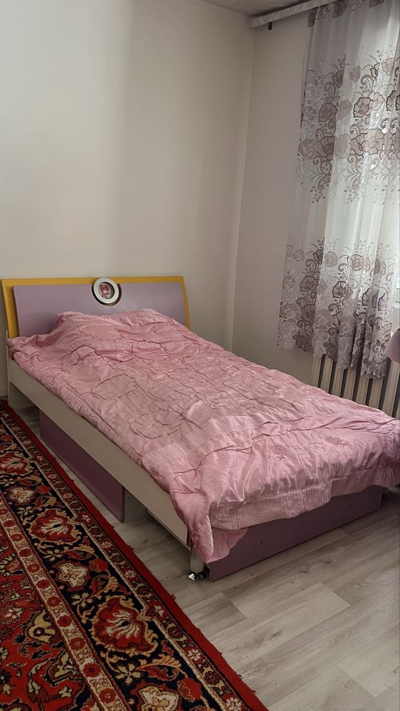 Детский кровать и шкаф