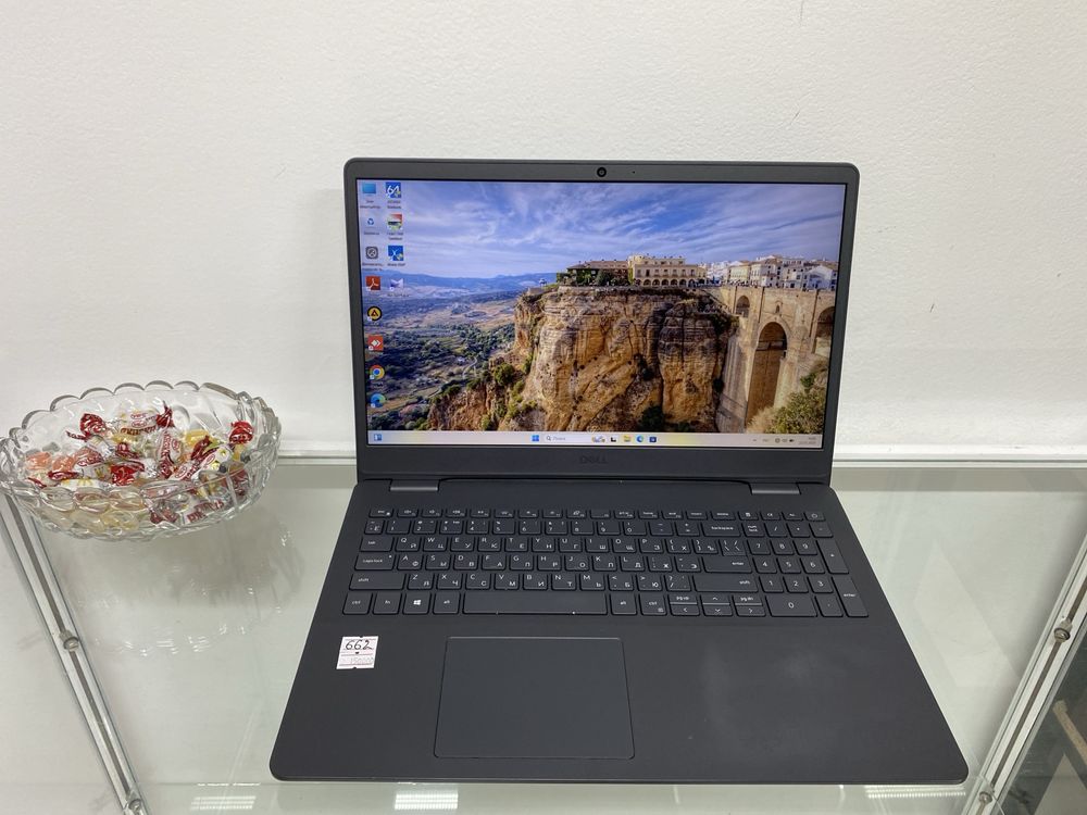 DELL Vostro 3500 i5-1135G7/8/256/500