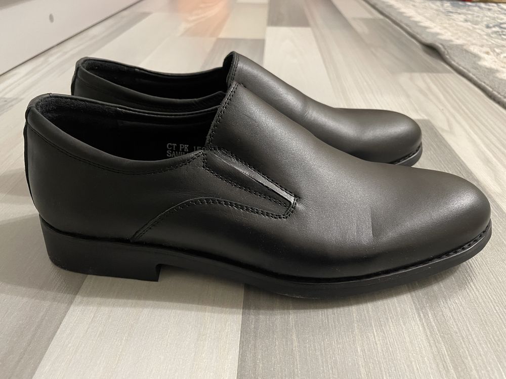 Продам мужские туфли