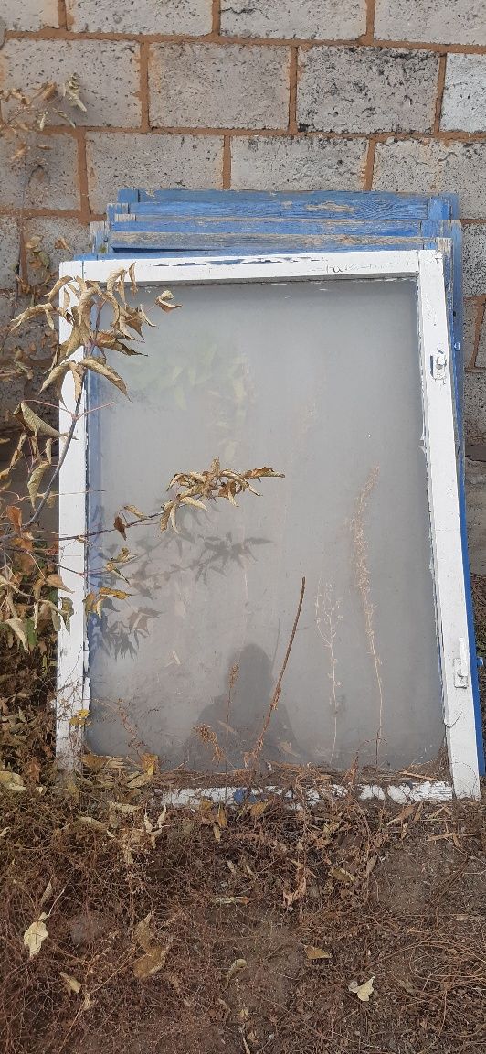 Продам рамы со стеклом