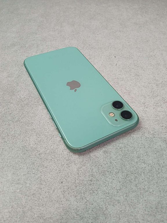 iPhone 11 64gb (green)