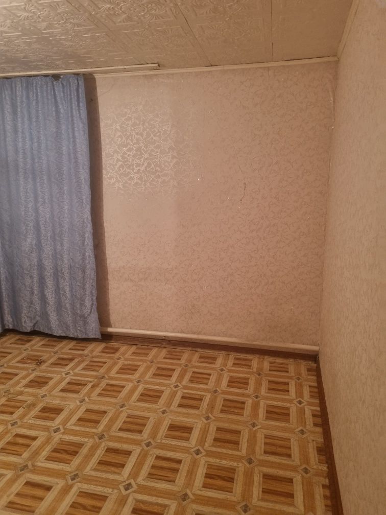 Дом сдаётся 2 ком +кухня и прехожка газ, свет всё есть цена договоримс
