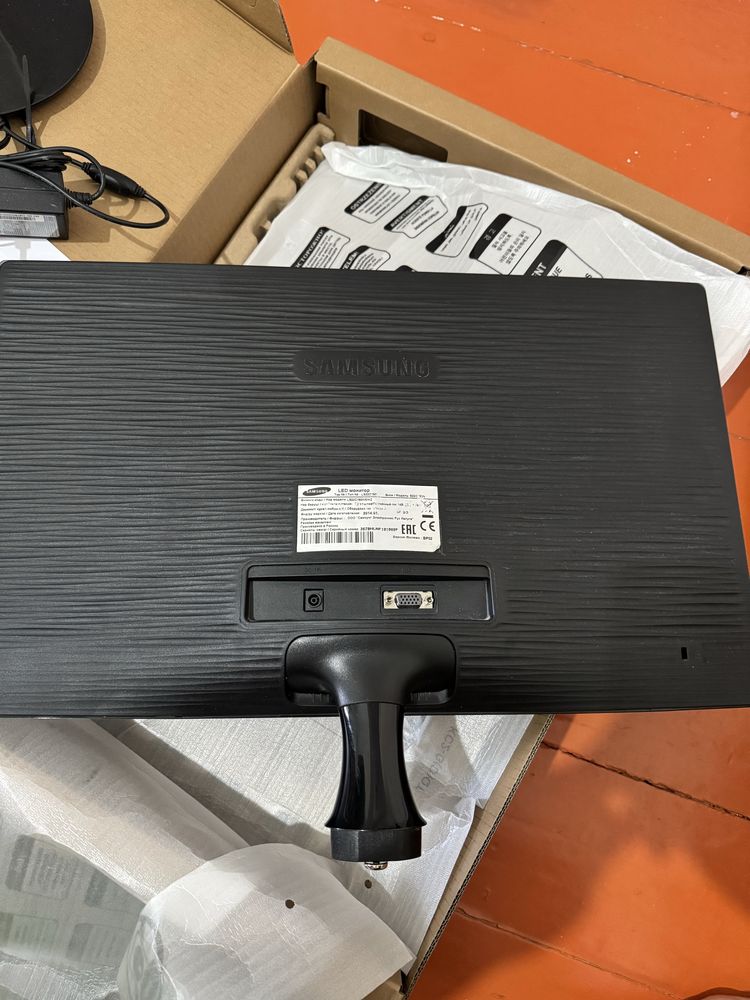 Samsung 22 диагональ. Fhd
