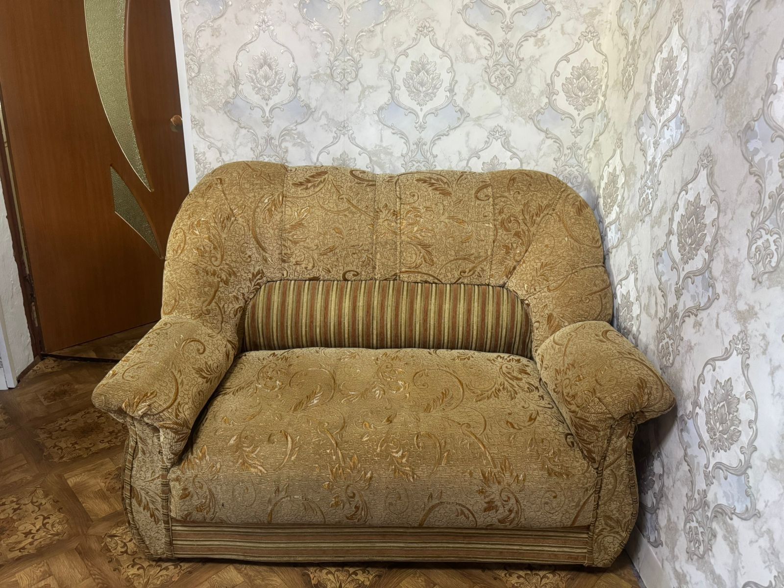 Продам диван б/у