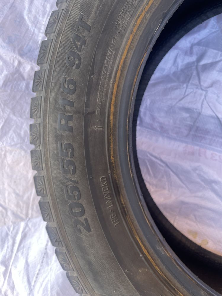 Kumho 205/55 R16 94T зимные