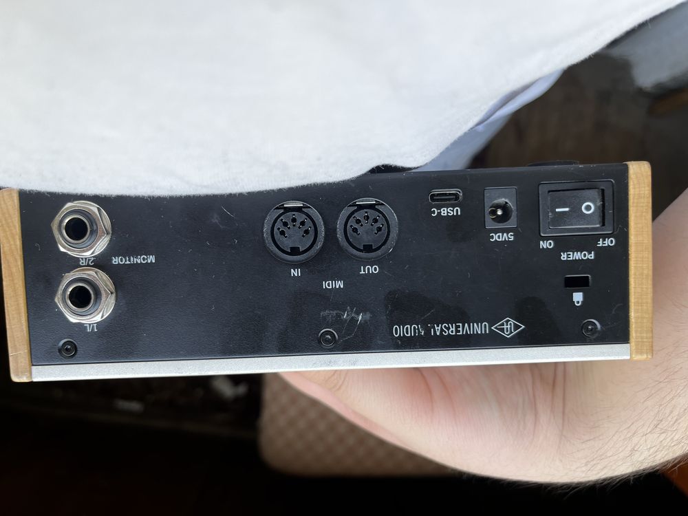 Звуковая карта Universal Audio Volt 276